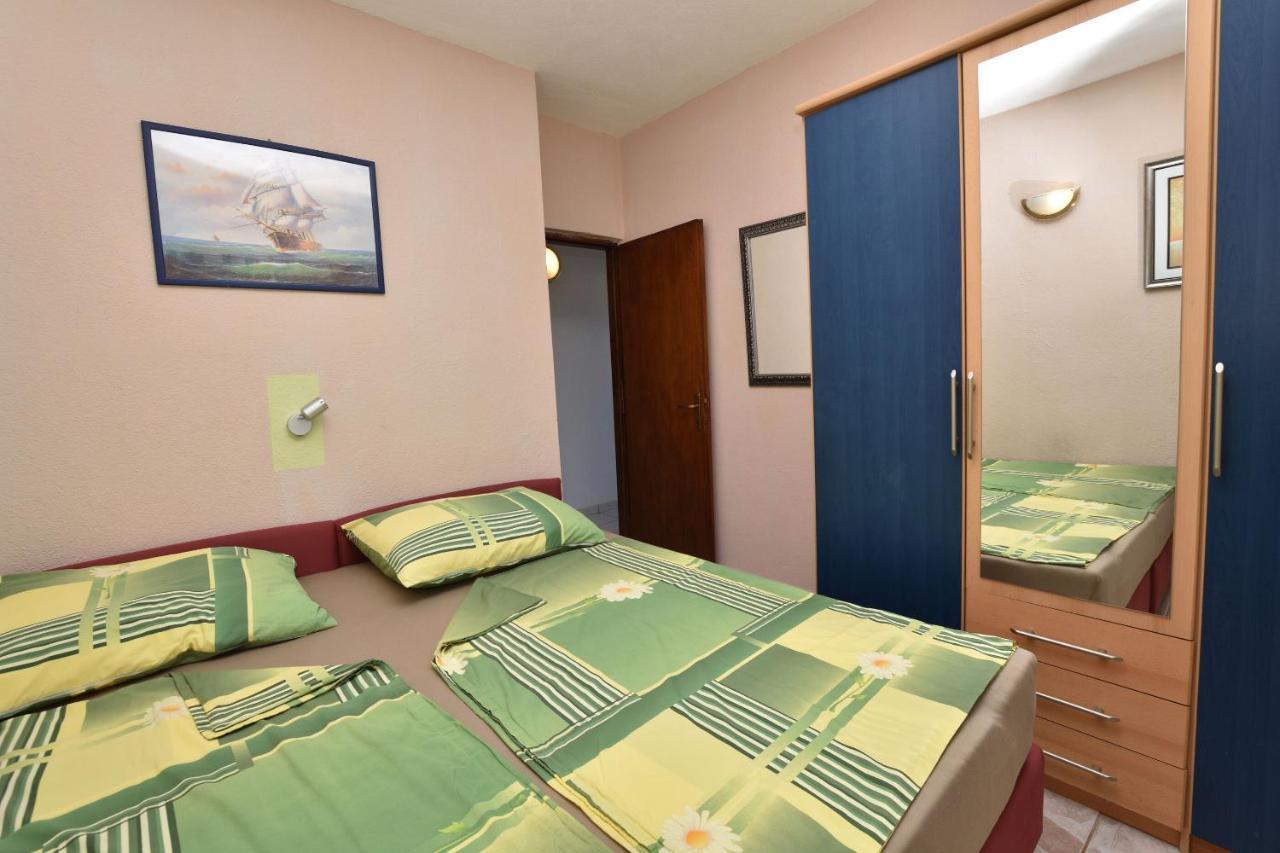 Apartments Jurkic Dolac Екстер'єр фото