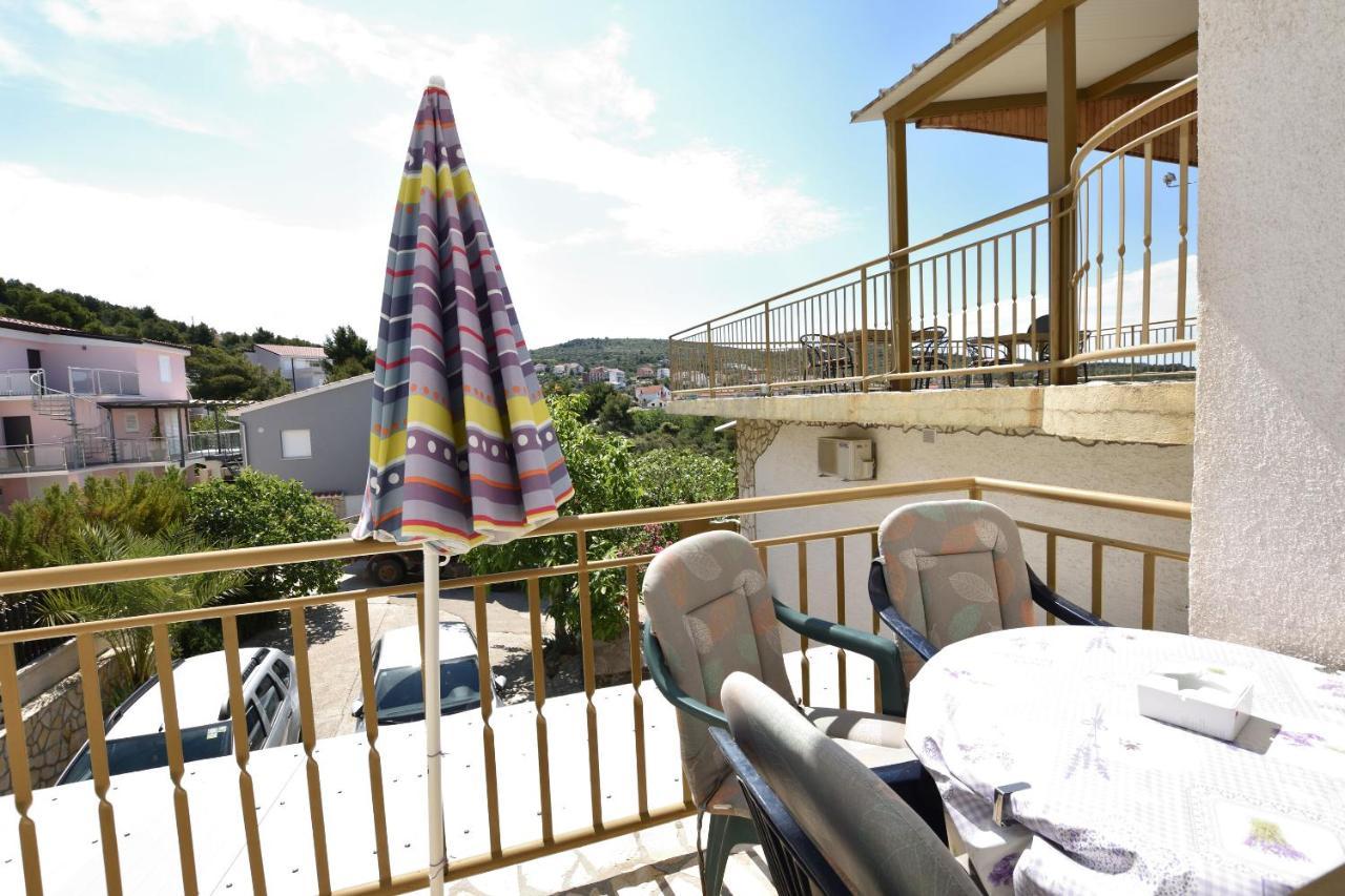 Apartments Jurkic Dolac Екстер'єр фото