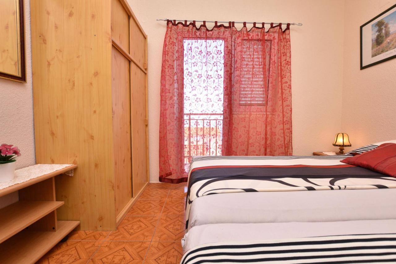 Apartments Jurkic Dolac Екстер'єр фото