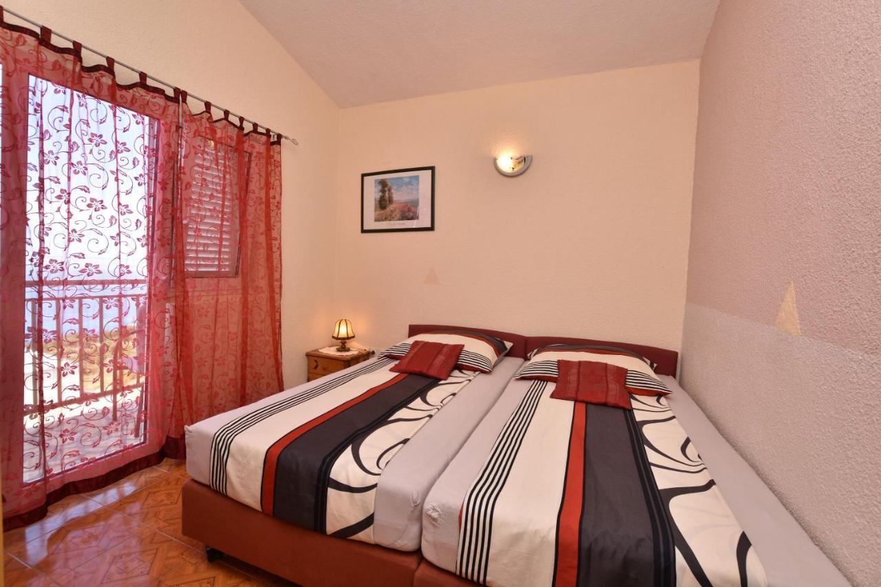Apartments Jurkic Dolac Екстер'єр фото
